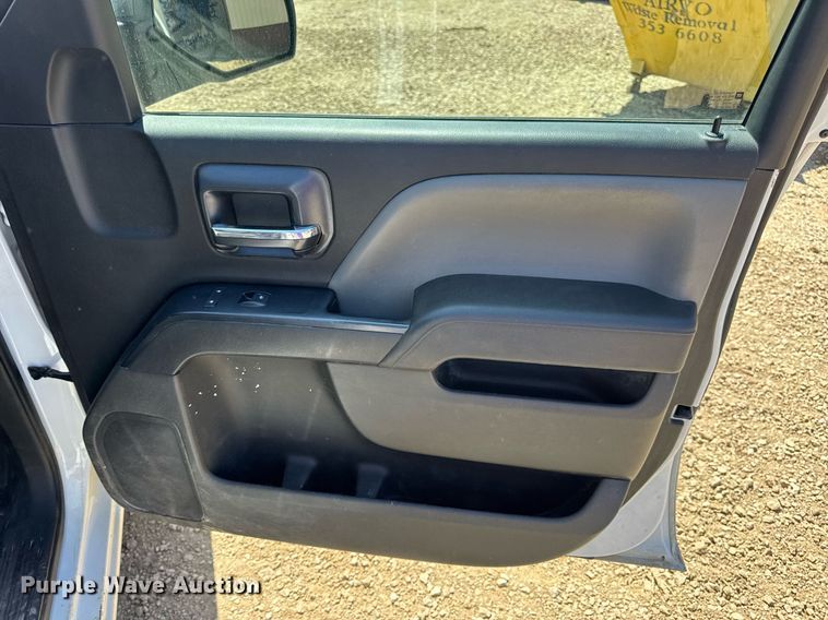 image for item EN4551 2016 Chevrolet Silverado 1500 Crew Cab pickup truck