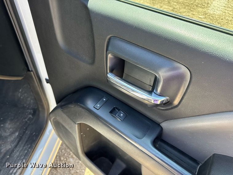 image for item EN4551 2016 Chevrolet Silverado 1500 Crew Cab pickup truck