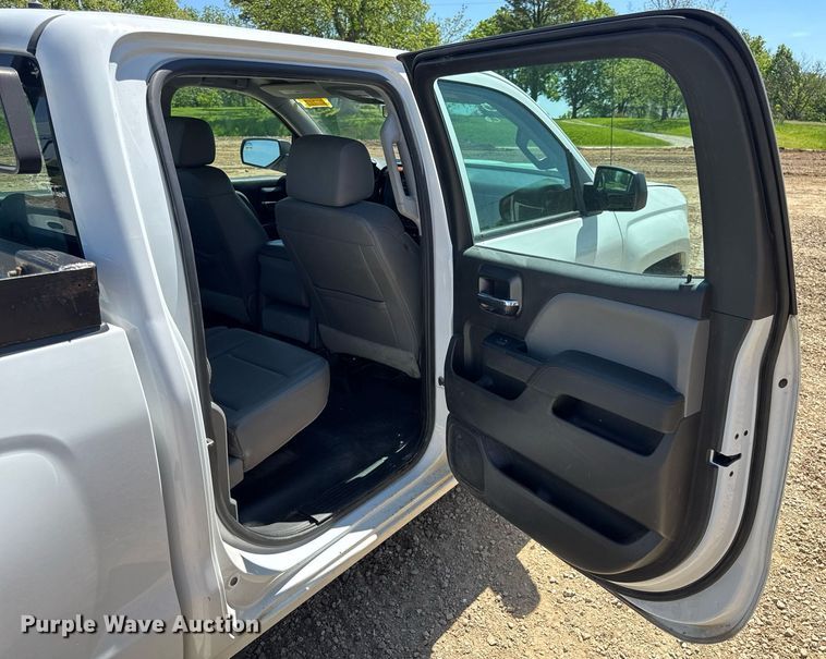 image for item EN4551 2016 Chevrolet Silverado 1500 Crew Cab pickup truck