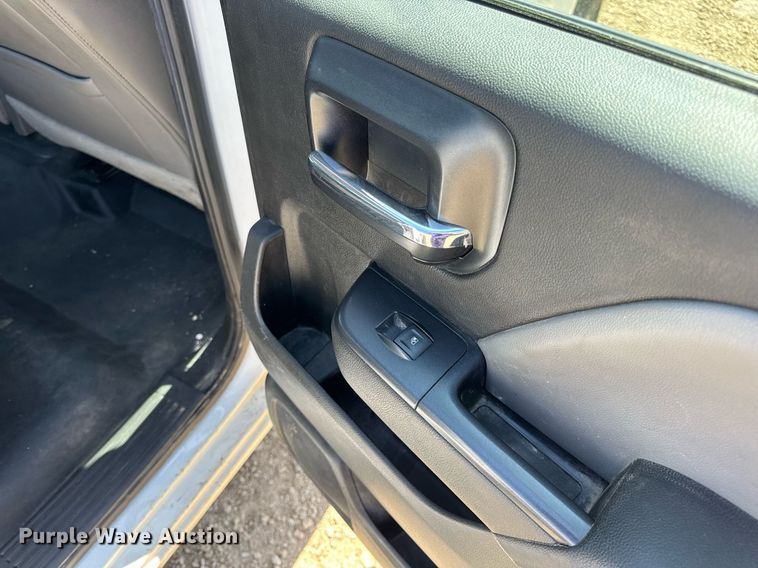 image for item EN4551 2016 Chevrolet Silverado 1500 Crew Cab pickup truck