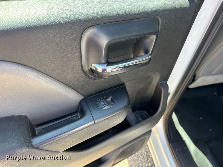 image for item EN4551 2016 Chevrolet Silverado 1500 Crew Cab pickup truck