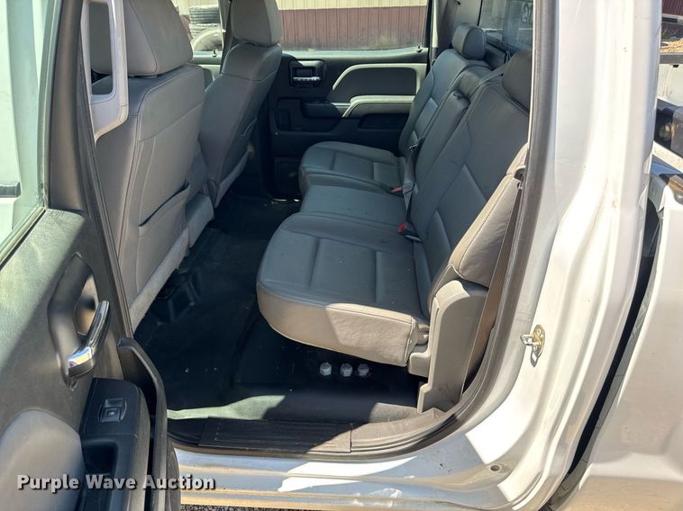 image for item EN4551 2016 Chevrolet Silverado 1500 Crew Cab pickup truck