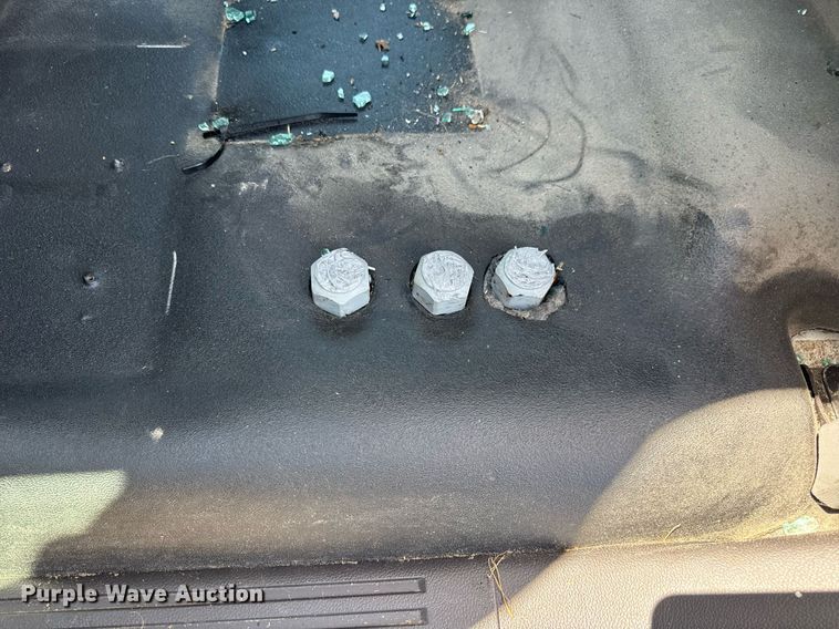 image for item EN4551 2016 Chevrolet Silverado 1500 Crew Cab pickup truck