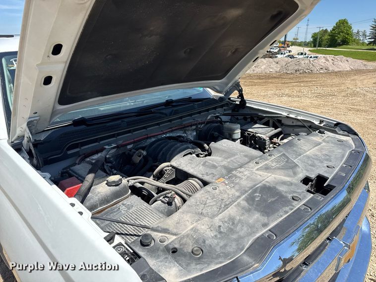 image for item EN4551 2016 Chevrolet Silverado 1500 Crew Cab pickup truck