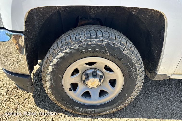 image for item EN4551 2016 Chevrolet Silverado 1500 Crew Cab pickup truck