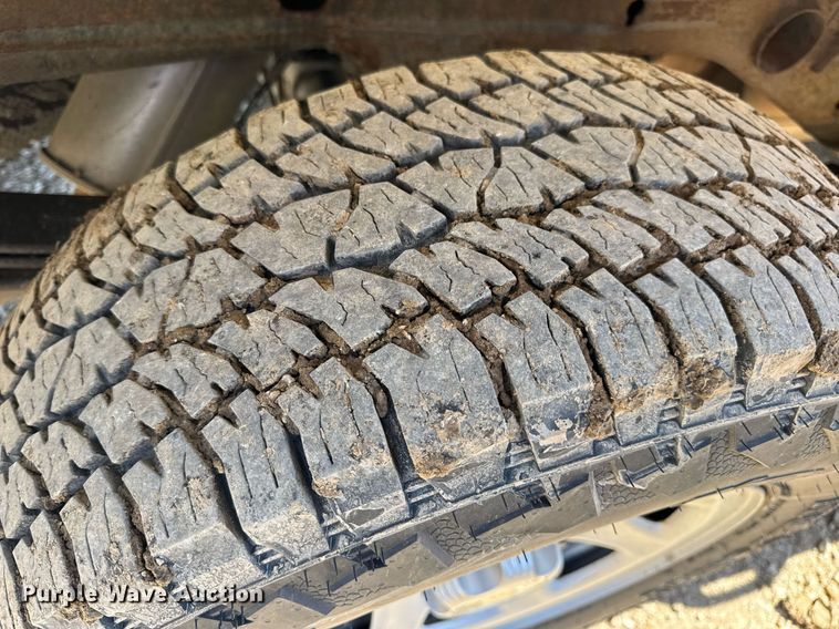 image for item EN4551 2016 Chevrolet Silverado 1500 Crew Cab pickup truck