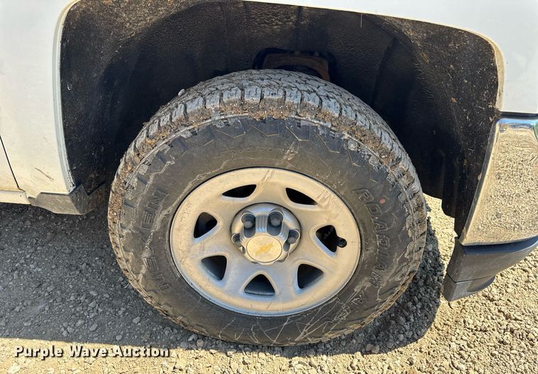 image for item EN4551 2016 Chevrolet Silverado 1500 Crew Cab pickup truck