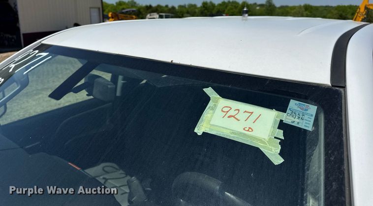 image for item EN4552 2015 Chevrolet Silverado 2500HD Crew Cab pickup truck