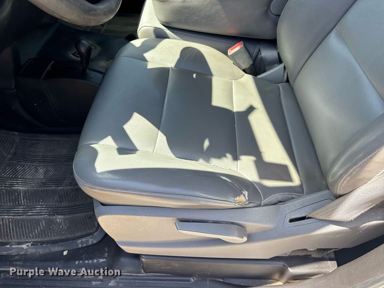 image for item EN4552 2015 Chevrolet Silverado 2500HD Crew Cab pickup truck