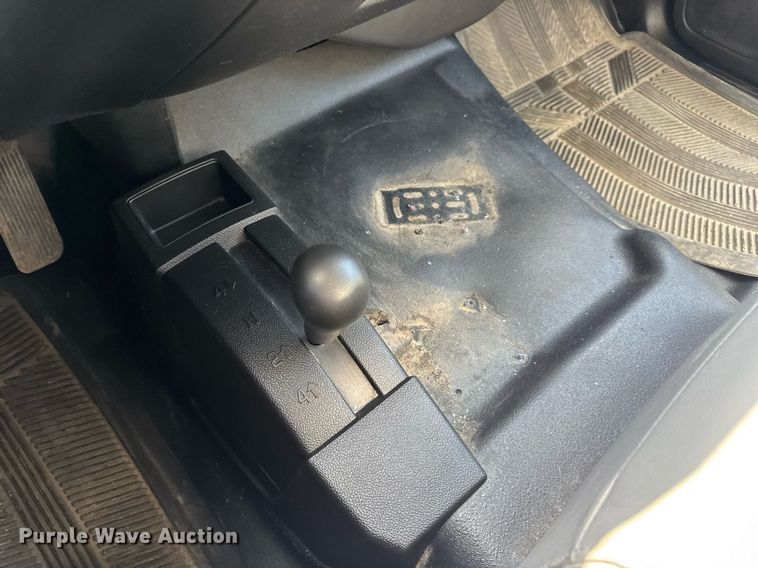 image for item EN4552 2015 Chevrolet Silverado 2500HD Crew Cab pickup truck