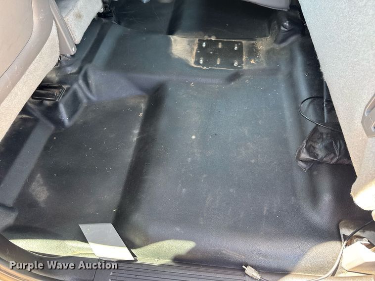 image for item EN4552 2015 Chevrolet Silverado 2500HD Crew Cab pickup truck