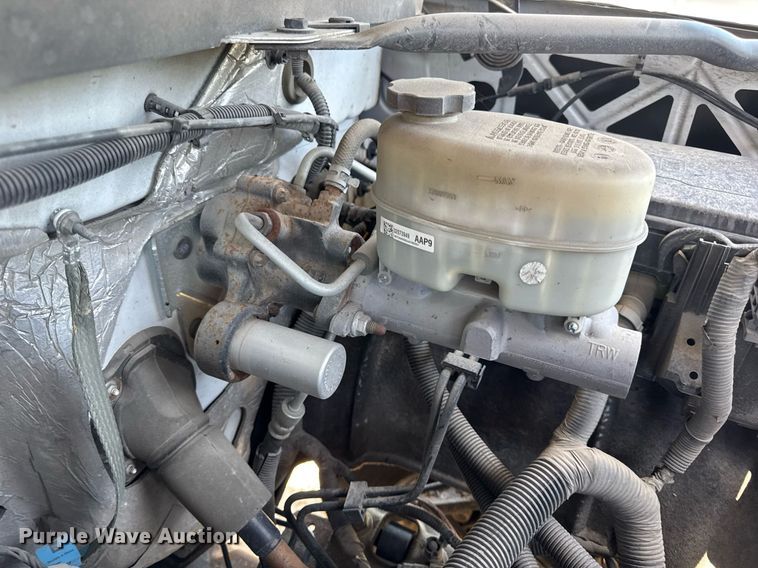 image for item EN4552 2015 Chevrolet Silverado 2500HD Crew Cab pickup truck