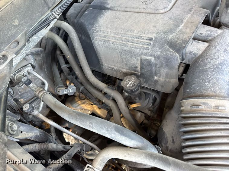 image for item EN4552 2015 Chevrolet Silverado 2500HD Crew Cab pickup truck