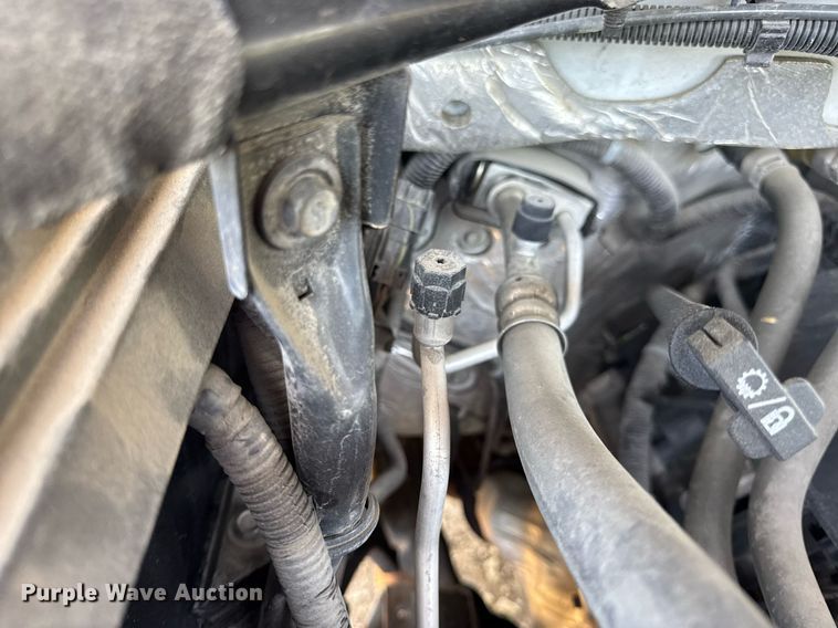 image for item EN4552 2015 Chevrolet Silverado 2500HD Crew Cab pickup truck