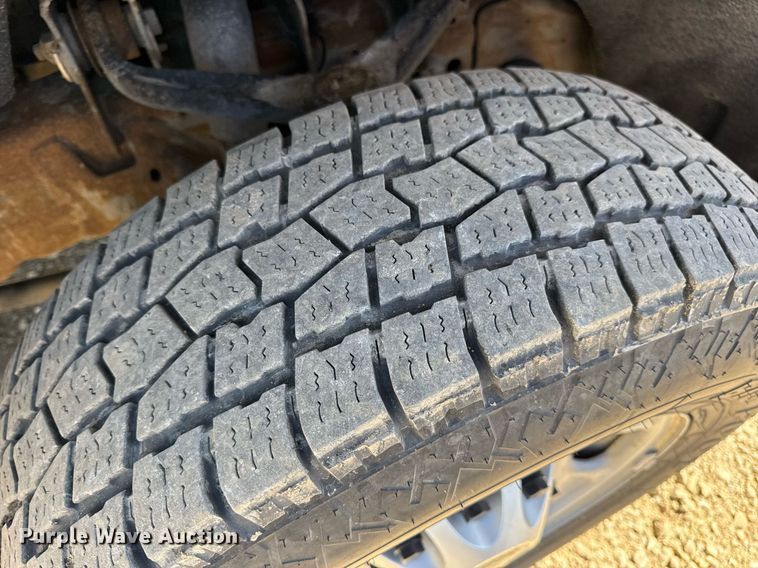 image for item EN4552 2015 Chevrolet Silverado 2500HD Crew Cab pickup truck