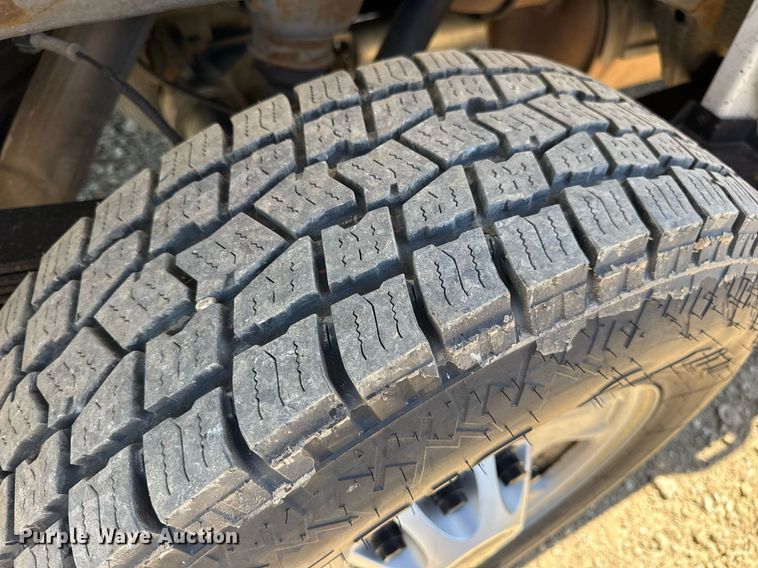 image for item EN4552 2015 Chevrolet Silverado 2500HD Crew Cab pickup truck