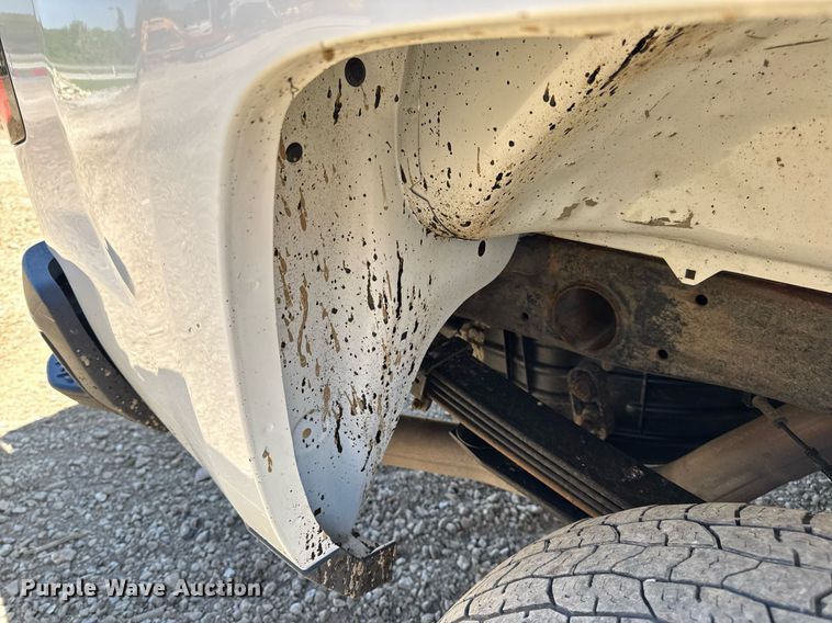 image for item EN4553 2015 Chevrolet Silverado 2500HD Crew Cab pickup truck