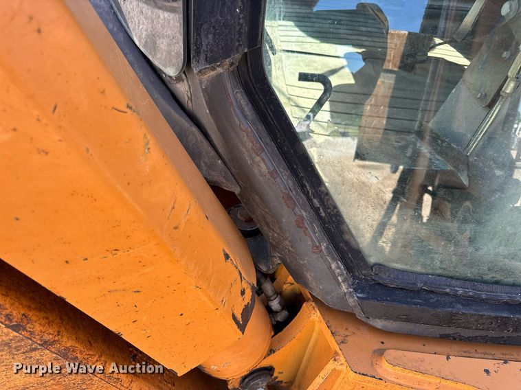 image for item EN4557 2004 Case 590 Super M Series 2 backhoe