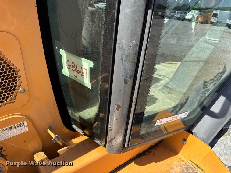 image for item EN4557 2004 Case 590 Super M Series 2 backhoe