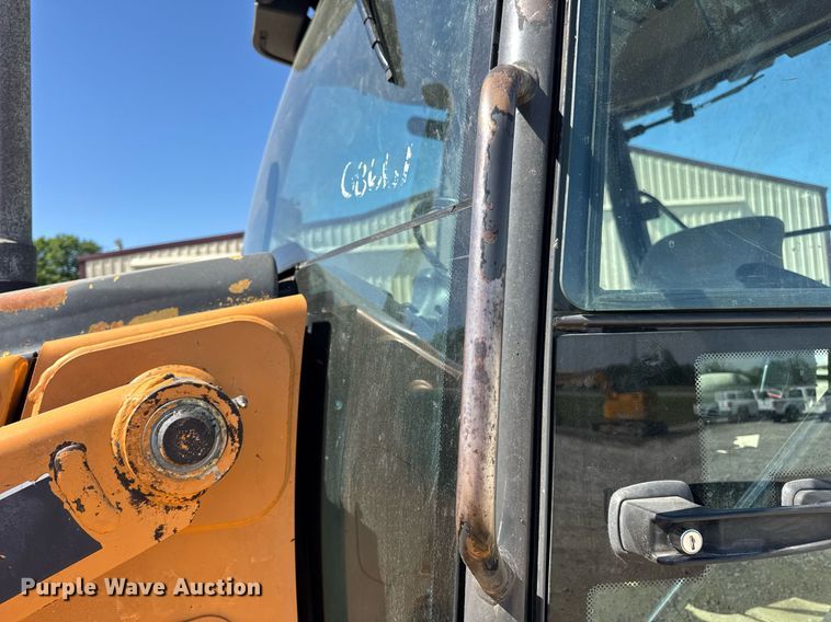 image for item EN4557 2004 Case 590 Super M Series 2 backhoe