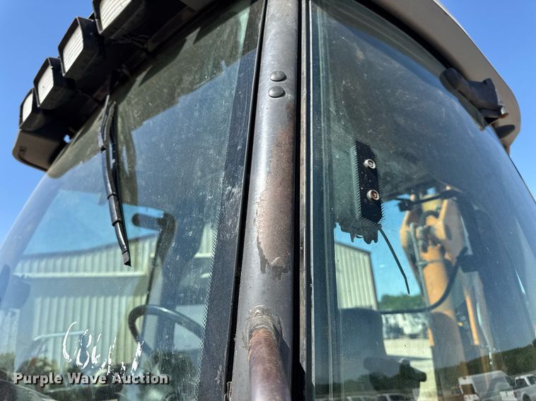 image for item EN4557 2004 Case 590 Super M Series 2 backhoe