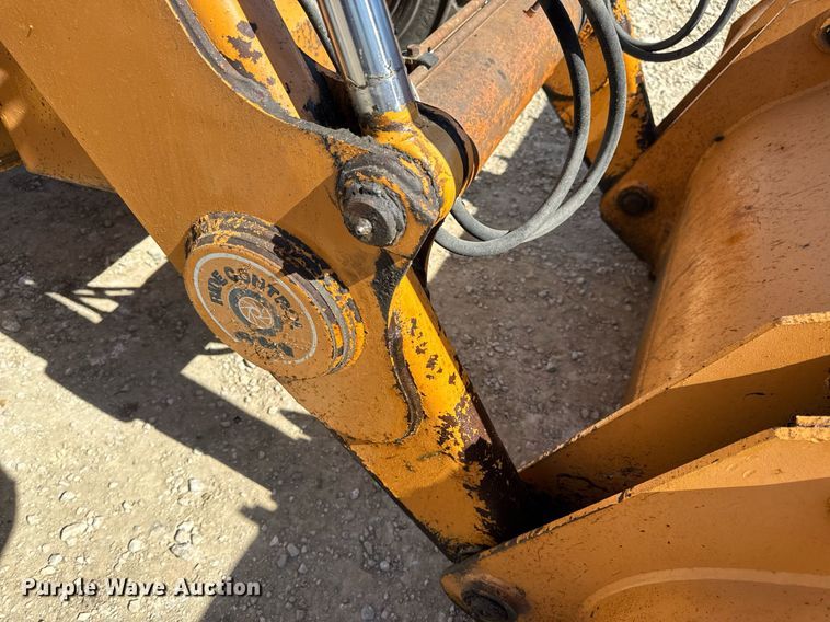 image for item EN4557 2004 Case 590 Super M Series 2 backhoe
