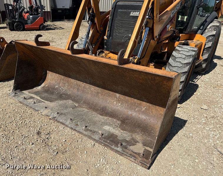image for item EN4557 2004 Case 590 Super M Series 2 backhoe