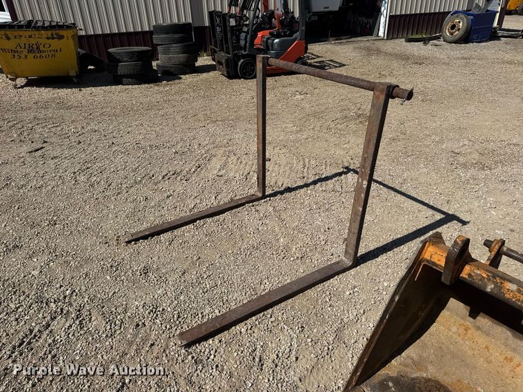 image for item EN4557 2004 Case 590 Super M Series 2 backhoe