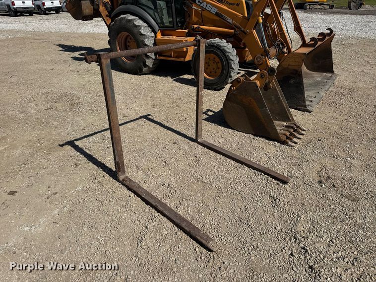 image for item EN4557 2004 Case 590 Super M Series 2 backhoe