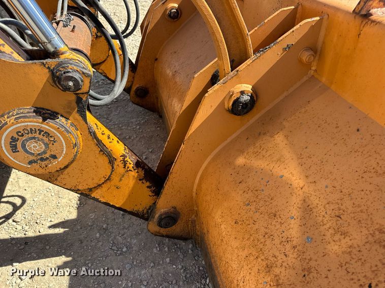 image for item EN4557 2004 Case 590 Super M Series 2 backhoe