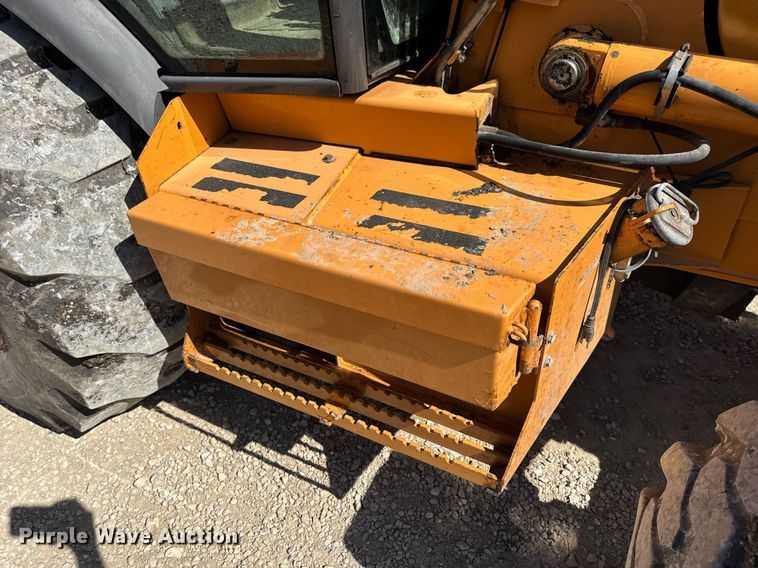 image for item EN4557 2004 Case 590 Super M Series 2 backhoe