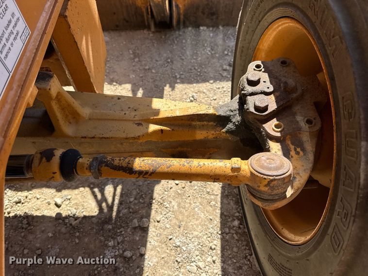 image for item EN4557 2004 Case 590 Super M Series 2 backhoe