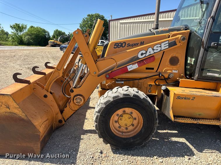 image for item EN4557 2004 Case 590 Super M Series 2 backhoe