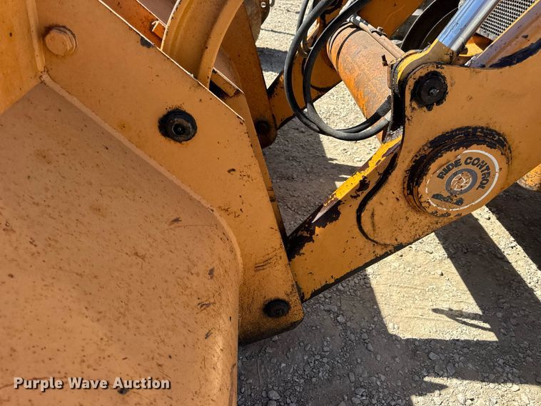 image for item EN4557 2004 Case 590 Super M Series 2 backhoe