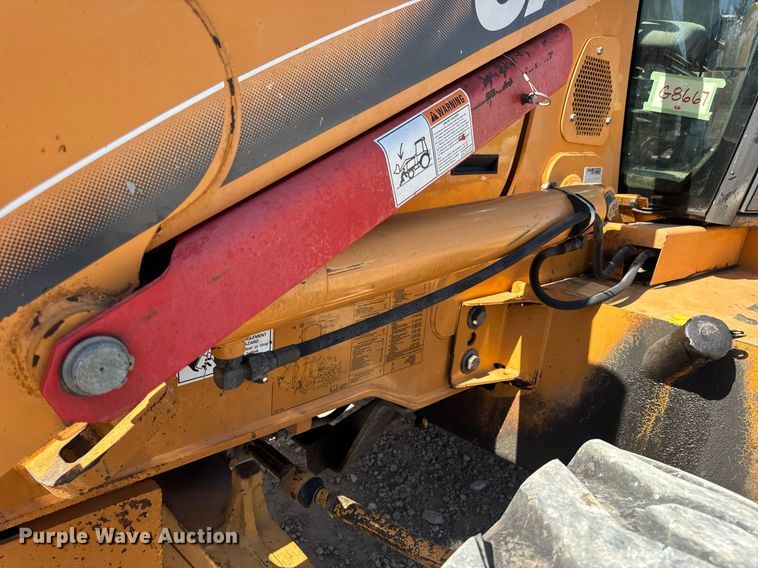 image for item EN4557 2004 Case 590 Super M Series 2 backhoe