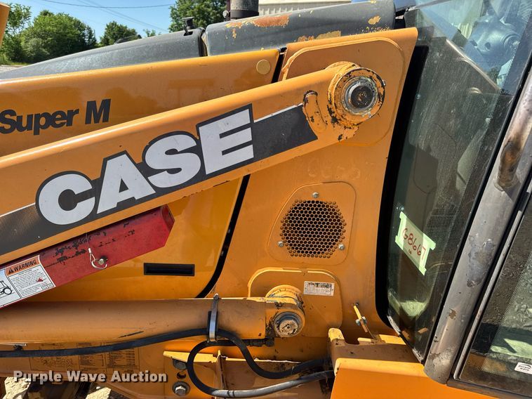 image for item EN4557 2004 Case 590 Super M Series 2 backhoe