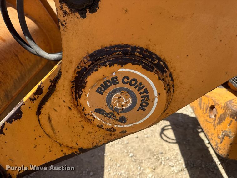 image for item EN4557 2004 Case 590 Super M Series 2 backhoe