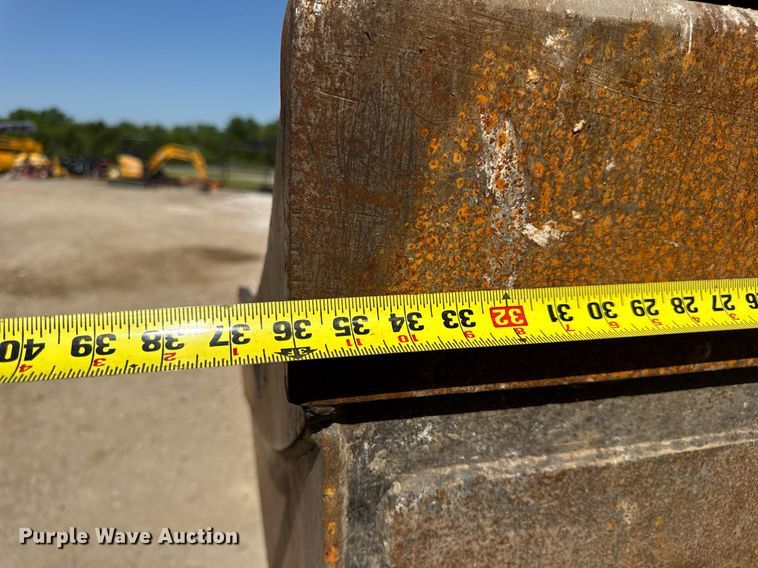 image for item EN4557 2004 Case 590 Super M Series 2 backhoe