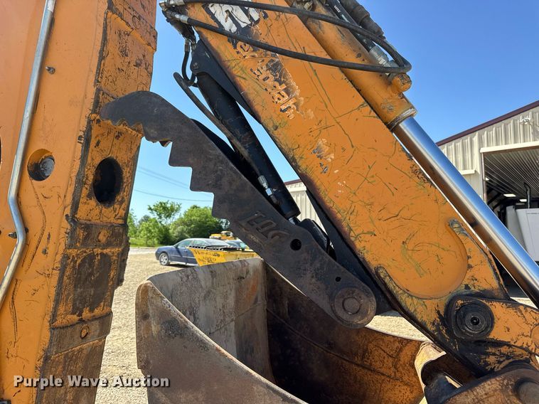 image for item EN4557 2004 Case 590 Super M Series 2 backhoe