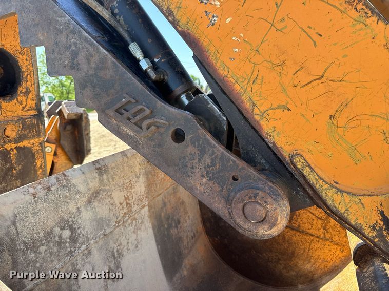 image for item EN4557 2004 Case 590 Super M Series 2 backhoe