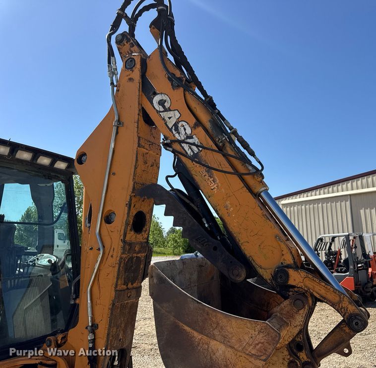 image for item EN4557 2004 Case 590 Super M Series 2 backhoe