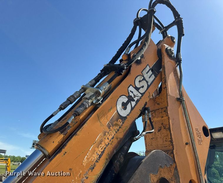 image for item EN4557 2004 Case 590 Super M Series 2 backhoe