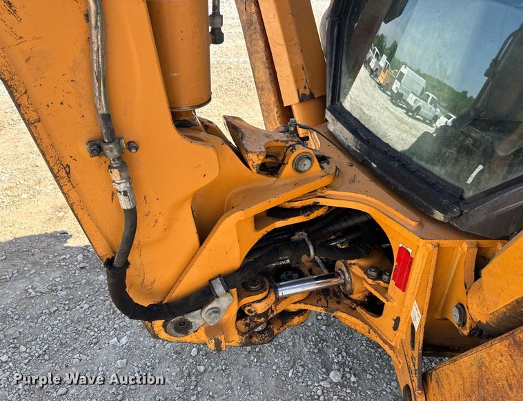 image for item EN4557 2004 Case 590 Super M Series 2 backhoe