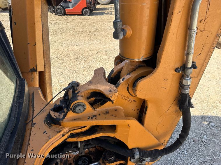 image for item EN4557 2004 Case 590 Super M Series 2 backhoe