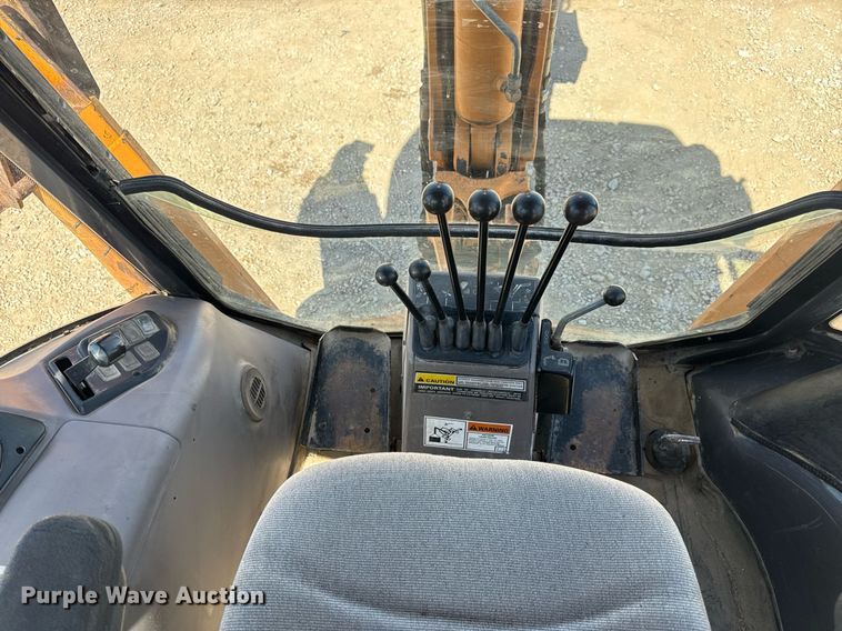 image for item EN4557 2004 Case 590 Super M Series 2 backhoe