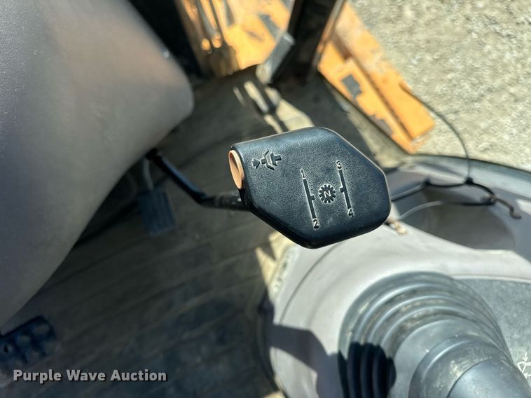 image for item EN4557 2004 Case 590 Super M Series 2 backhoe