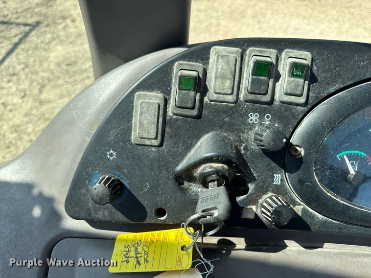 image for item EN4557 2004 Case 590 Super M Series 2 backhoe