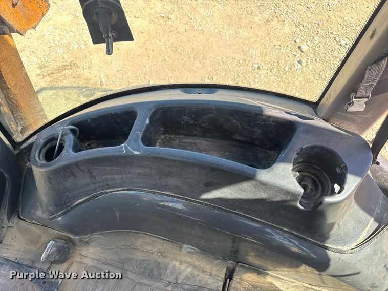 image for item EN4557 2004 Case 590 Super M Series 2 backhoe