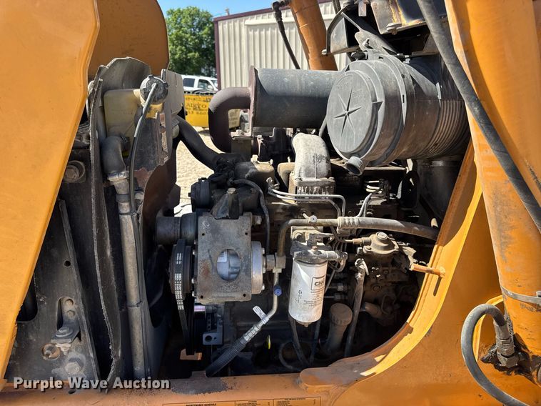 image for item EN4557 2004 Case 590 Super M Series 2 backhoe