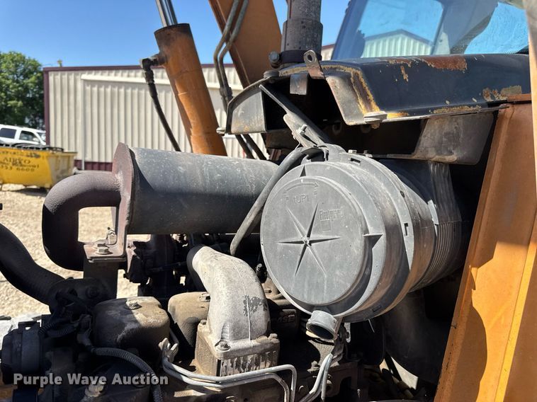 image for item EN4557 2004 Case 590 Super M Series 2 backhoe